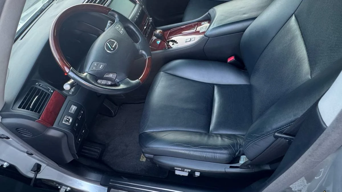 2008 Lexus LS 4th Gen - Image 6 of 14