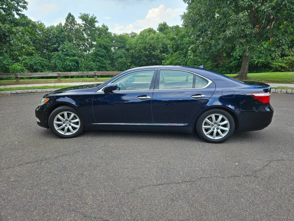 2007 Lexus LS 4th Gen - Image 4 of 15