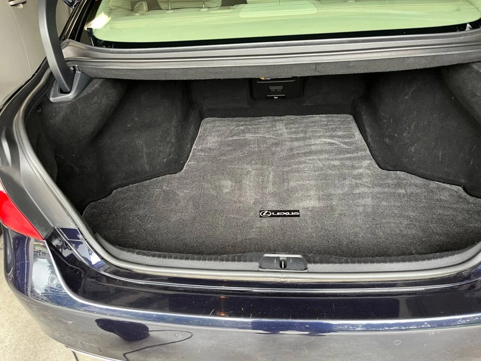 2008 Lexus LS 4th Gen - Image 9 of 12