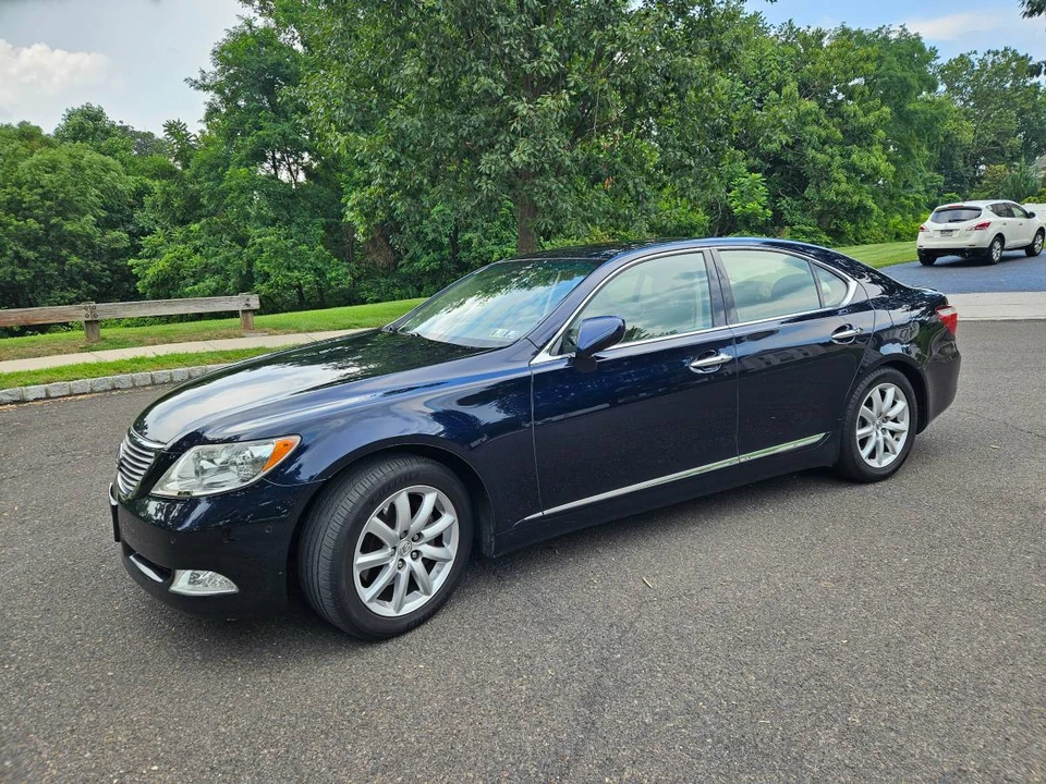 2007 Lexus LS 4th Gen - Image 3 of 15