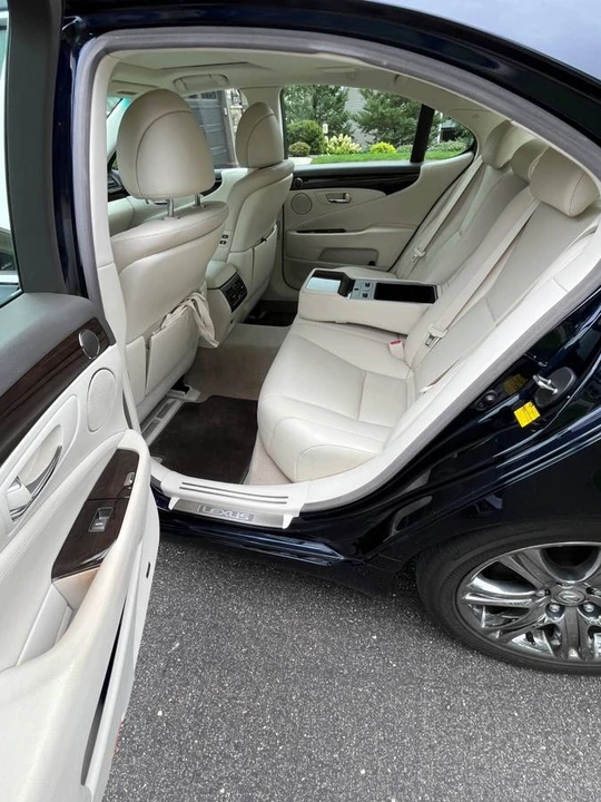 2008 Lexus LS 4th Gen - Image 8 of 12