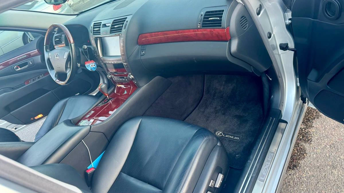 2008 Lexus LS 4th Gen - Image 10 of 14