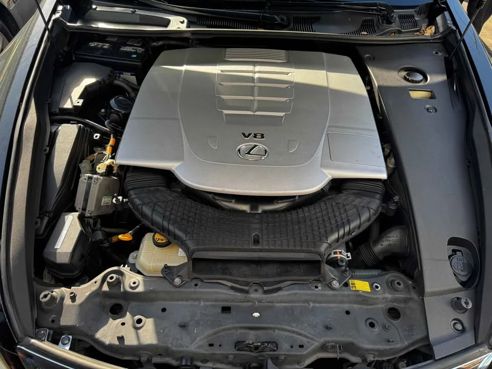 2011 Lexus LS 4th Gen - Image 8 of 10