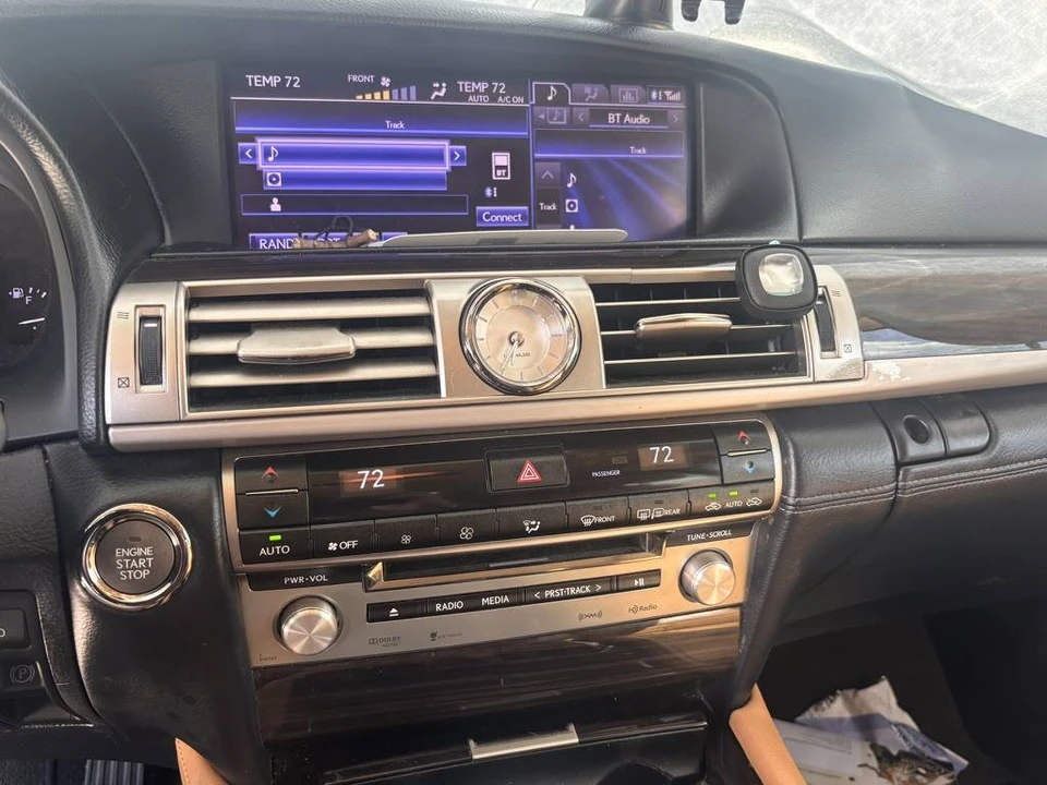 2013 Lexus LS 4th Gen - Image 6 of 18