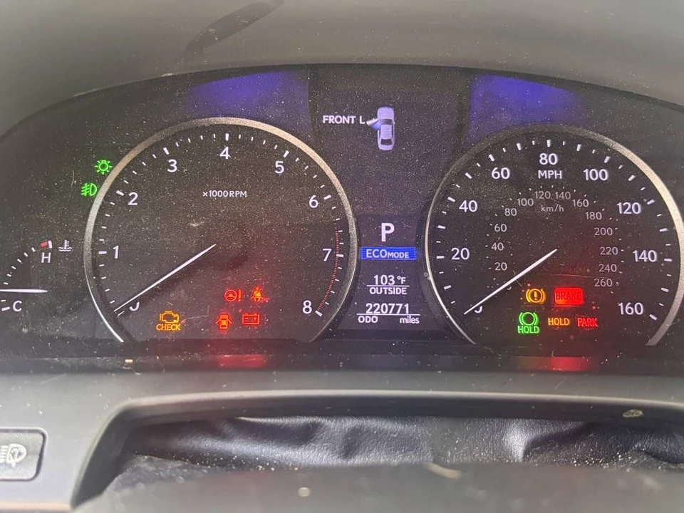 2013 Lexus LS 4th Gen - Image 13 of 18