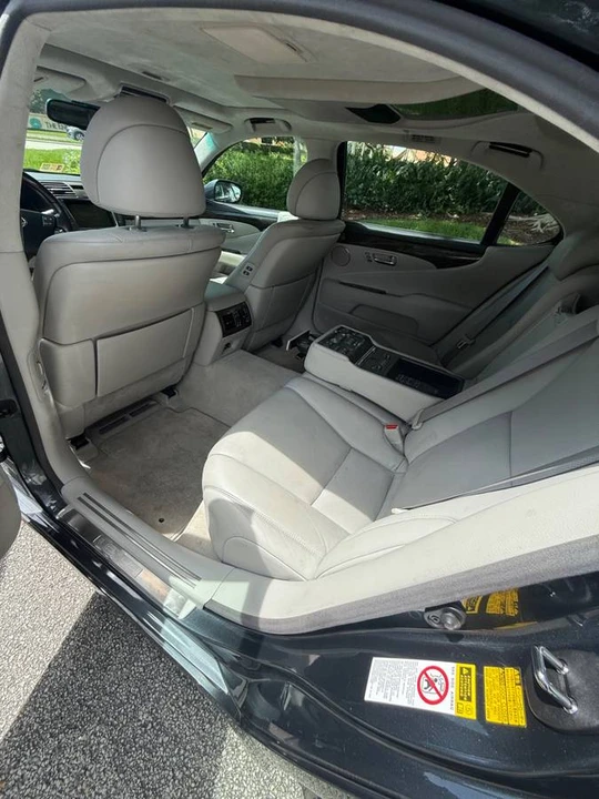 2008 Lexus LS 4th Gen - Image 10 of 23