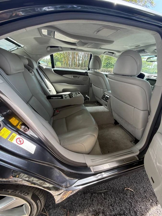 2008 Lexus LS 4th Gen - Image 21 of 23
