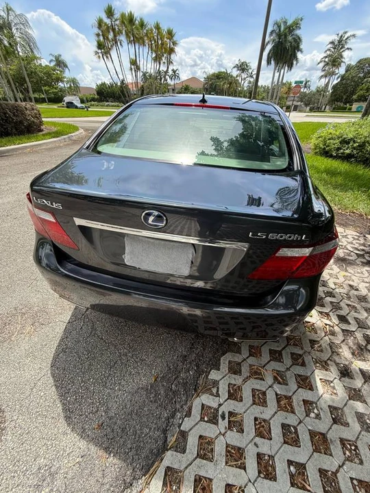 2008 Lexus LS 4th Gen - Image 15 of 23