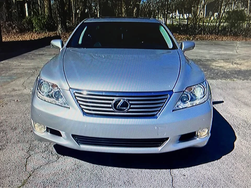 2010 Lexus LS 4th Gen - Image 2 of 8