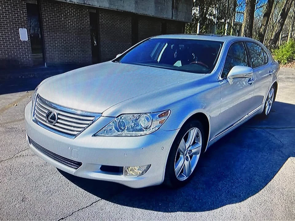 2010 Lexus LS 4th Gen - Image 3 of 8