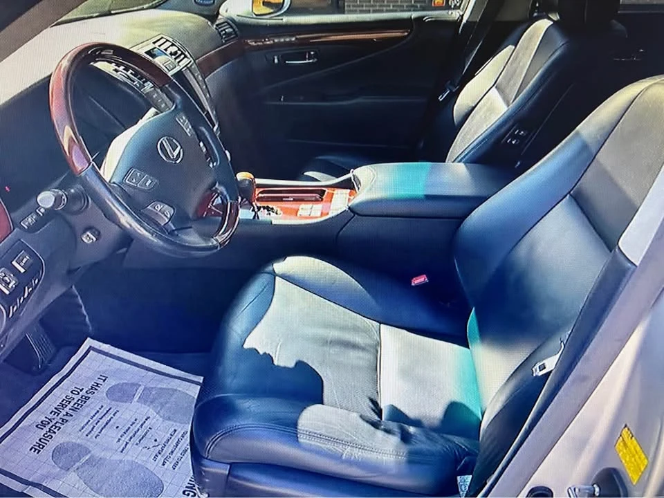 2010 Lexus LS 4th Gen - Image 6 of 8