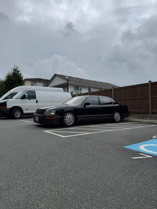 Lexus LS 1st Gen - Image 2 of 3