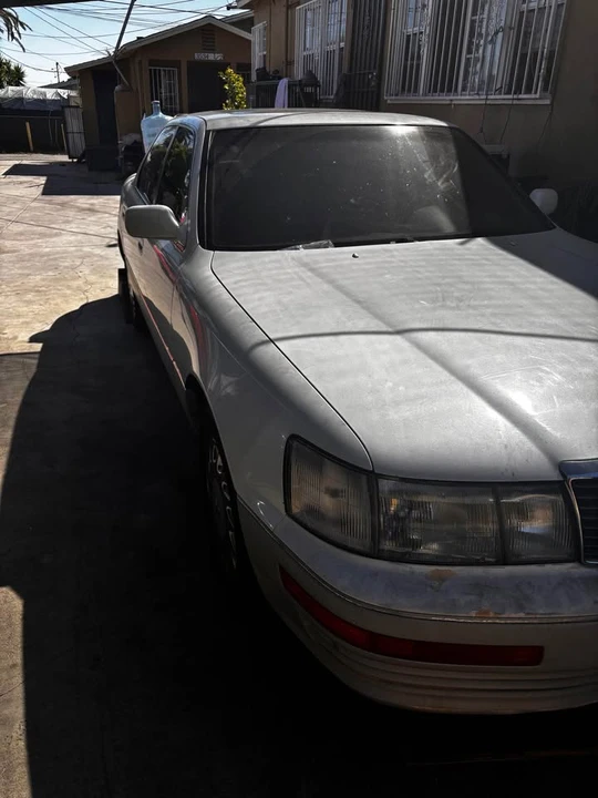 1990 Lexus LS 1st Gen - Image 2 of 6