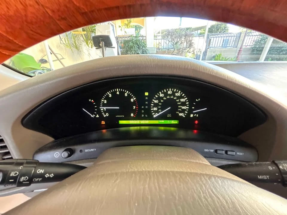 1997 Lexus LS 2nd Gen - Image 3 of 8