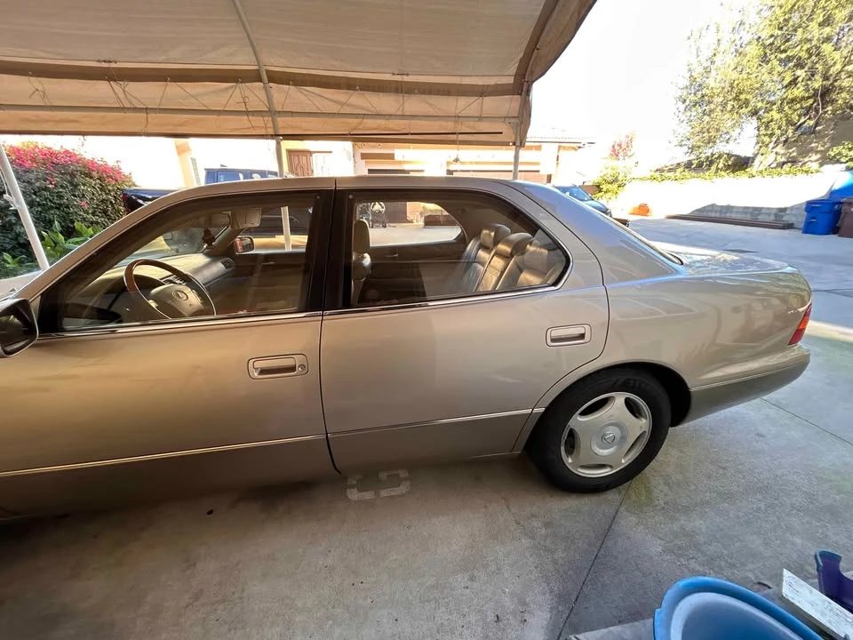 1997 Lexus LS 2nd Gen - Image 2 of 8