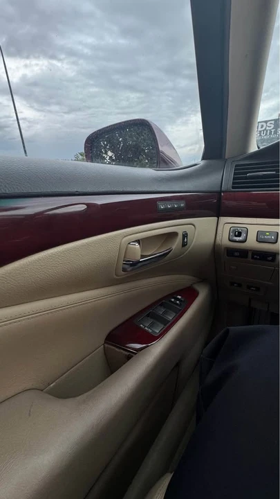 2008 Lexus LS 4th Gen - Image 5 of 10