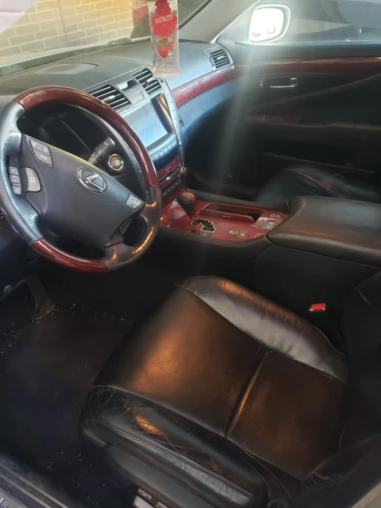 2008 Lexus LS 4th Gen - Image 4 of 6
