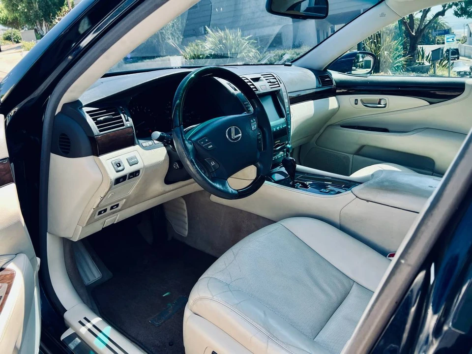 2008 Lexus LS 4th Gen - Image 9 of 12