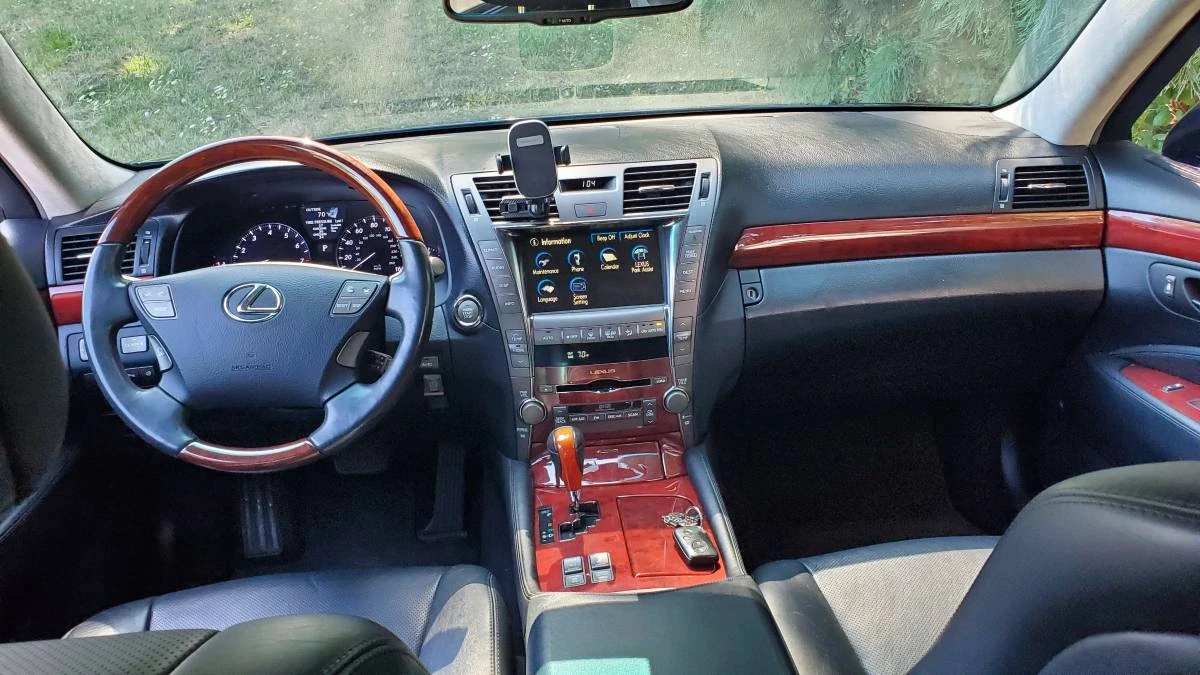 2008 Lexus LS 4th Gen - Image 19 of 24