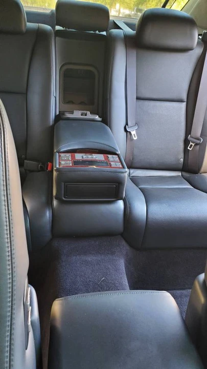 2008 Lexus LS 4th Gen - Image 14 of 24