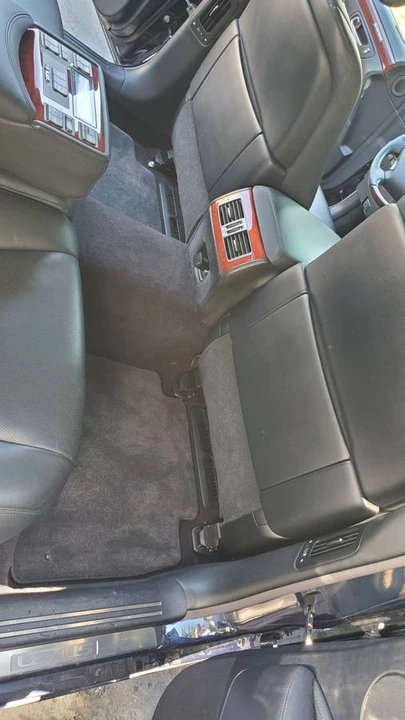 2008 Lexus LS 4th Gen - Image 10 of 24
