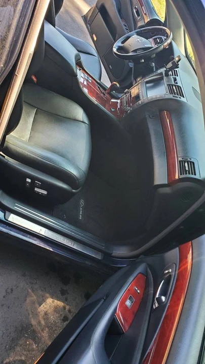 2008 Lexus LS 4th Gen - Image 11 of 24