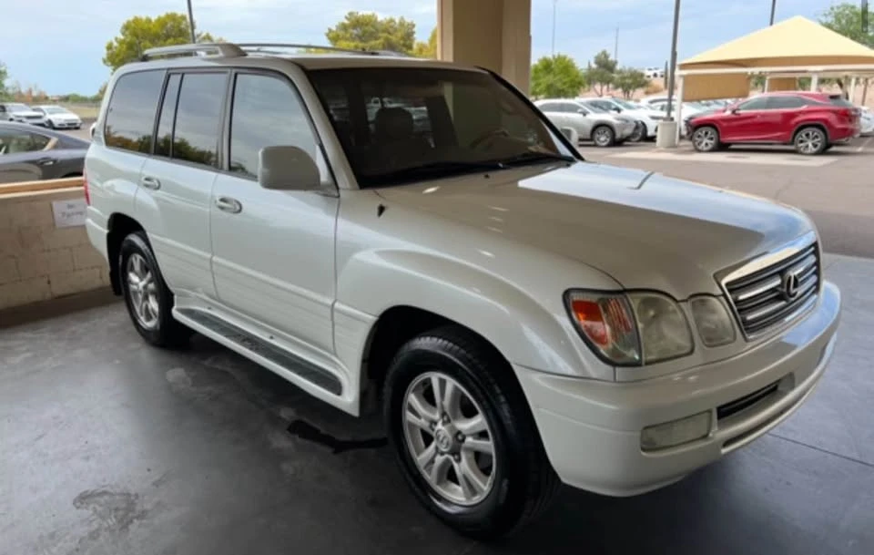 Lexus LX 1st Gen - Image 2 of 10