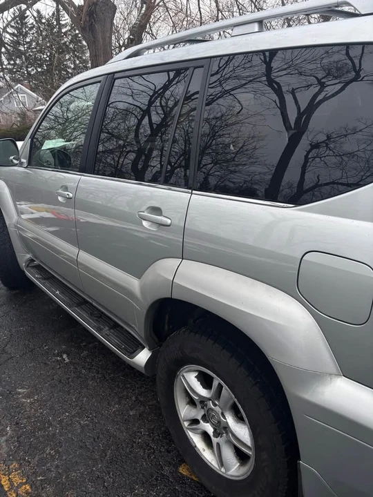 2004 Lexus LX 2nd Gen - Image 10 of 10