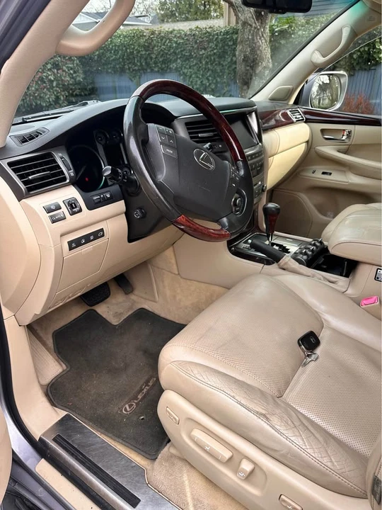 2008 Lexus LX 3rd Gen - Image 5 of 10
