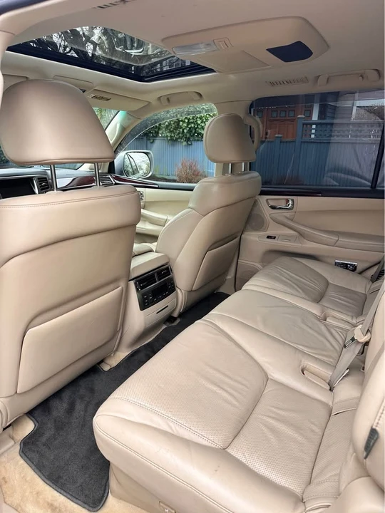 2008 Lexus LX 3rd Gen - Image 4 of 10
