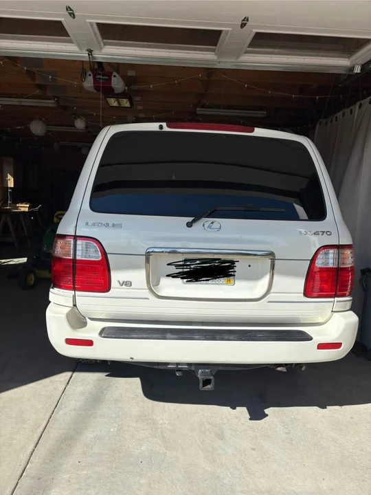 2000 Lexus LX 2nd Gen - Image 6 of 7