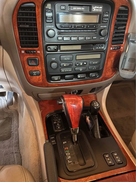 2000 Lexus LX 2nd Gen - Image 3 of 7