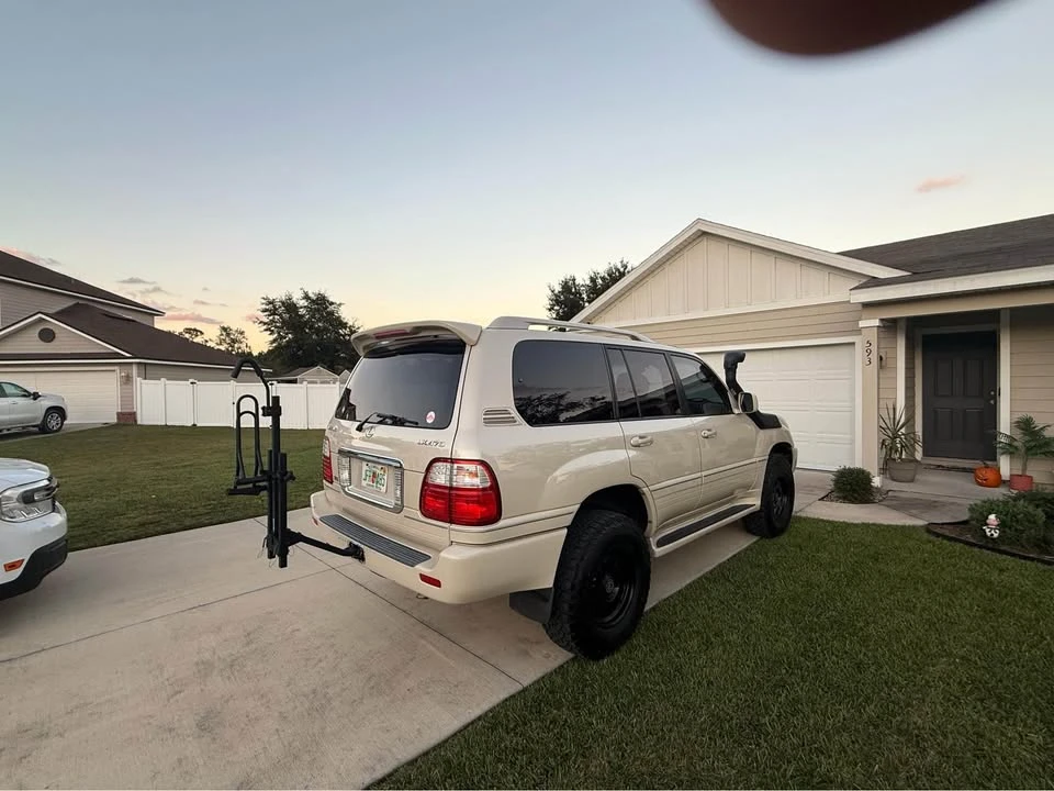 Lexus LX 2nd Gen - Image 4 of 10