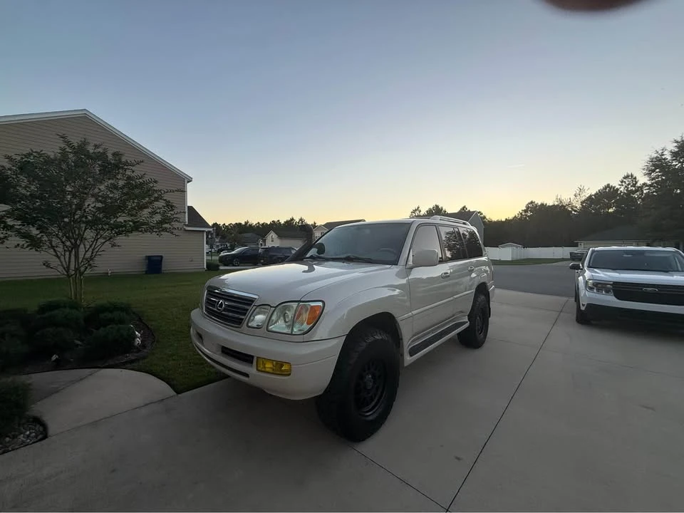 Lexus LX 2nd Gen - Image 3 of 10