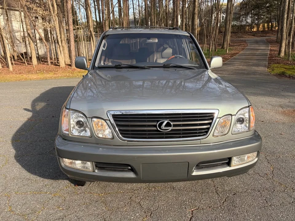 2001 Lexus LX 2nd Gen - Image 2 of 10