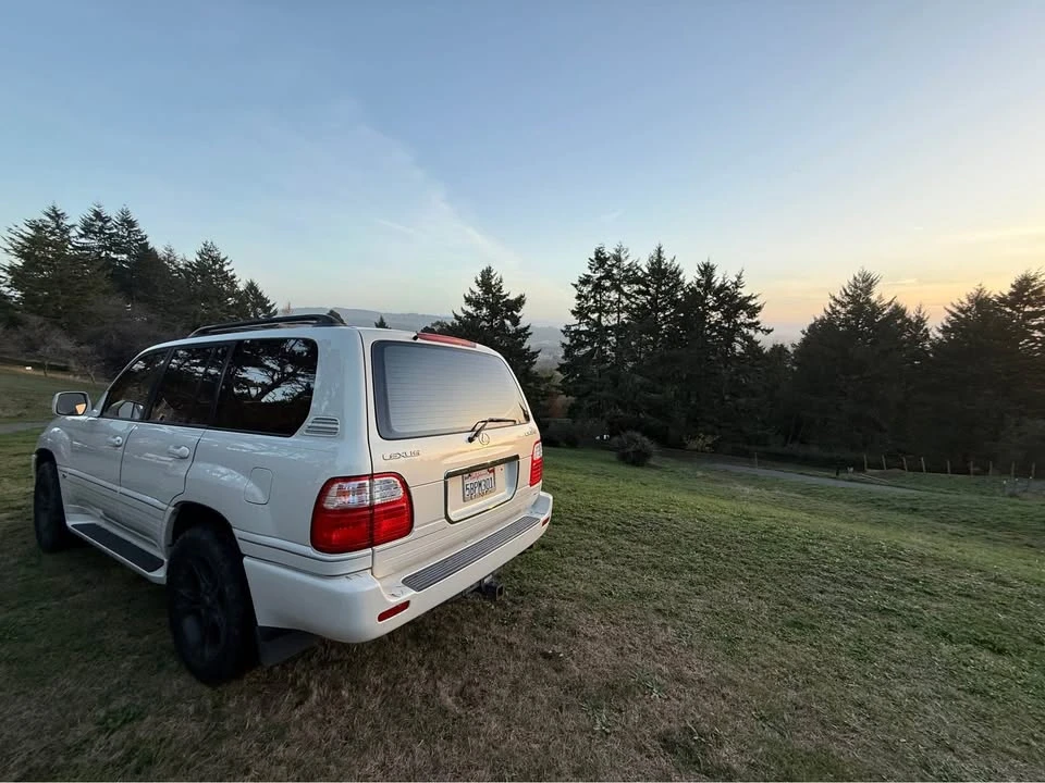 2000 Lexus LX 2nd Gen - Image 3 of 9
