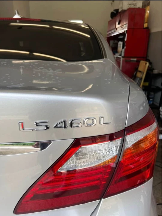 Lexus LS 4th Gen - Image 2 of 9