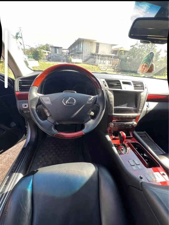 Lexus LS 4th Gen - Image 4 of 9