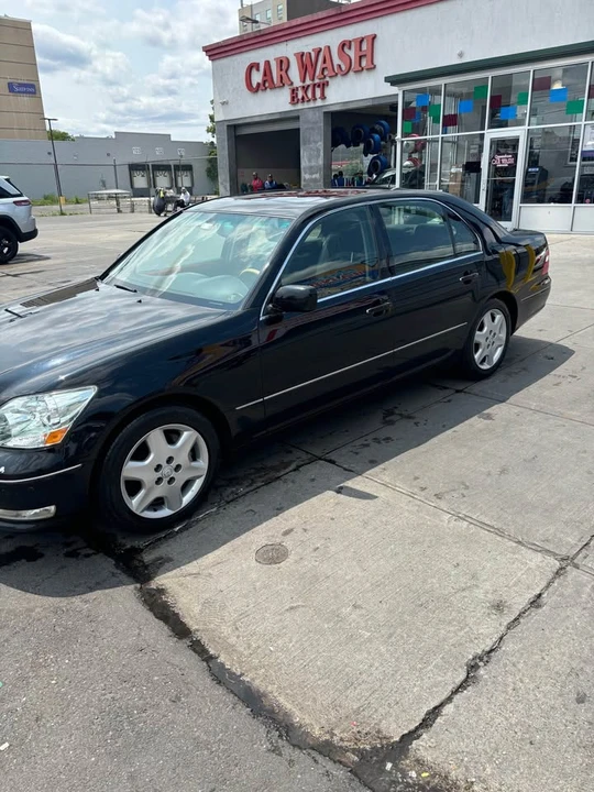 2004 Lexus LS 3rd Gen - Image 2 of 4