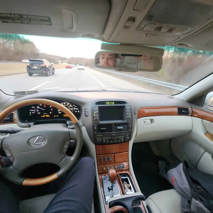2004 Lexus LS 3rd Gen - Image 5 of 8