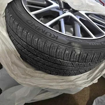 Lexus RC F Sport Wheels and Tires
