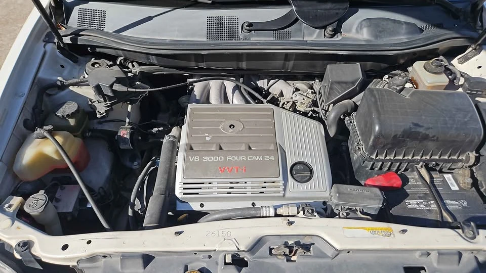 1999 Lexus RX 1st Gen - Image 3 of 10