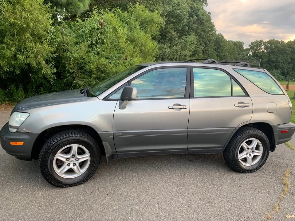 2001 Lexus RX 1st Gen - Image 5 of 8