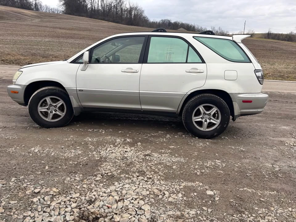 2002 Lexus RX 1st Gen - Image 3 of 4
