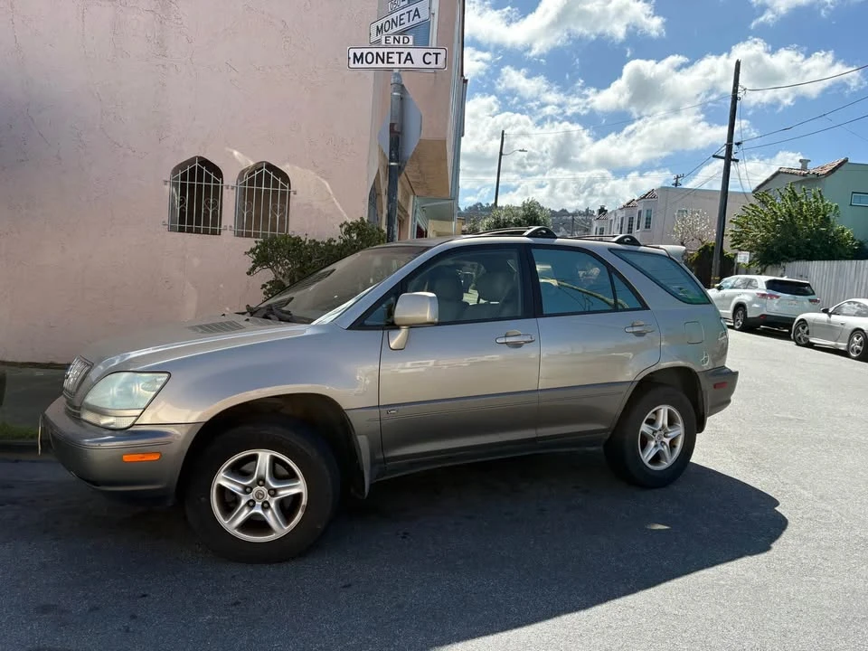 2003 Lexus RX 1st Gen - Image 6 of 9