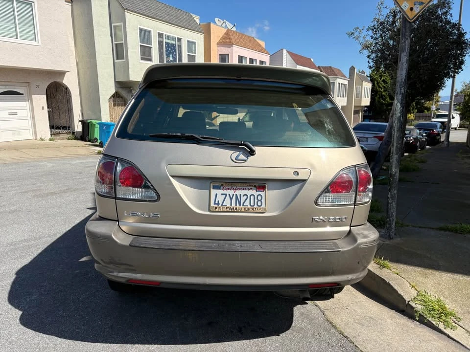 2003 Lexus RX 1st Gen - Image 2 of 9