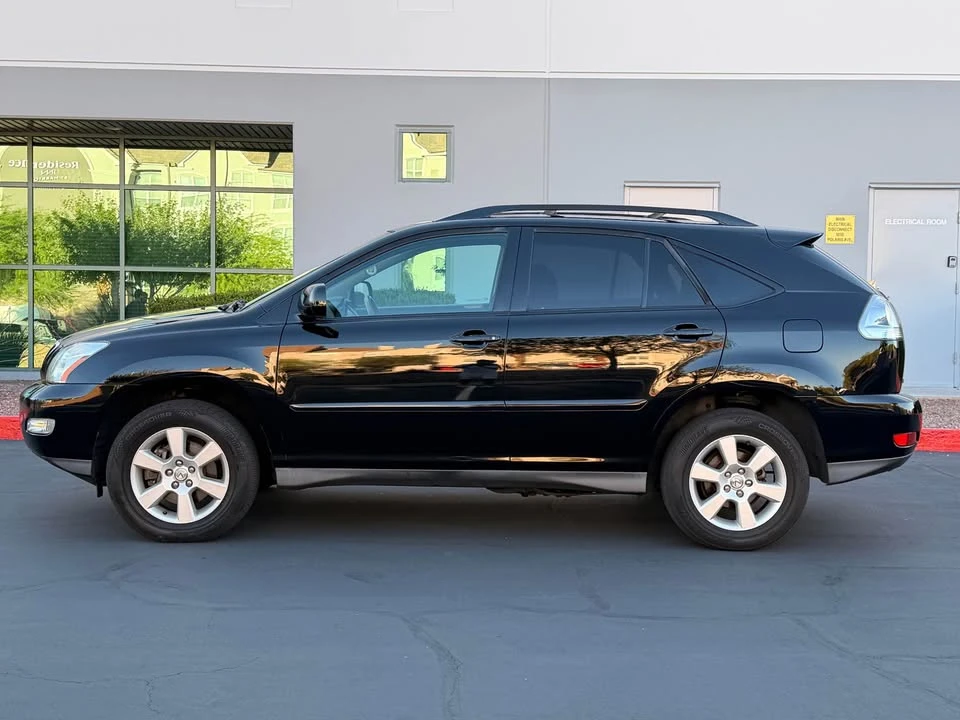 2004 Lexus RX 2nd Gen - Image 6 of 10