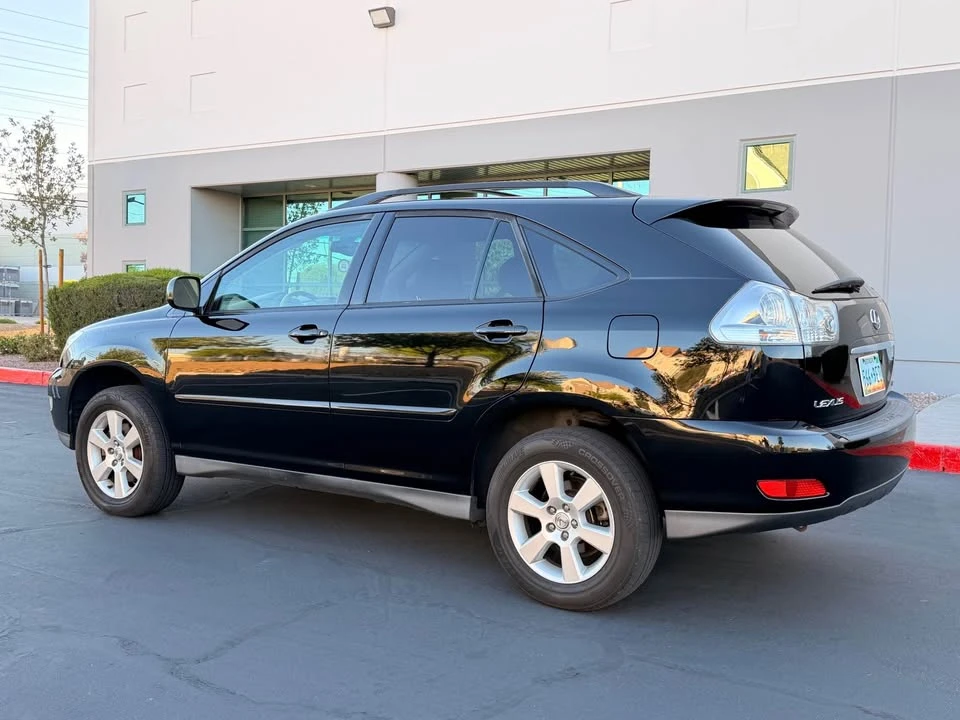2004 Lexus RX 2nd Gen - Image 5 of 10