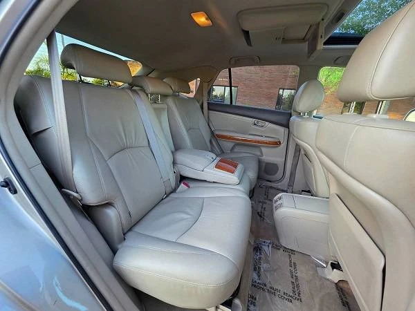 2006 Lexus RX 2nd Gen - Image 8 of 10