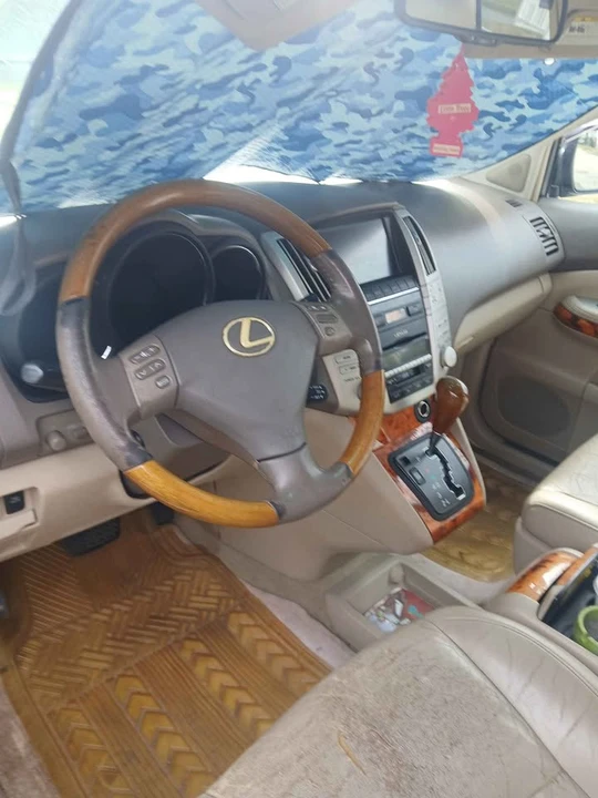 2009 Lexus RX 2nd Gen - Image 6 of 9